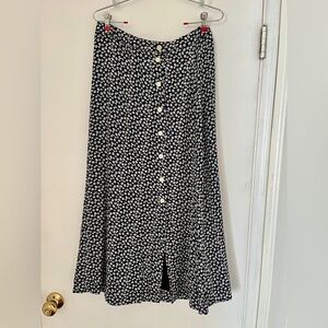 GAP Navy White Floral long Skirt Daisies buttons 8 Tall